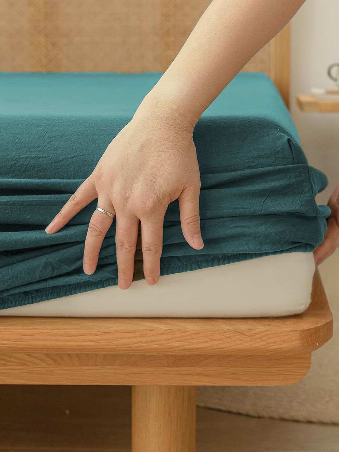 100% Cotton Fitted Sheet - Super Soft 40cm Deep Pocket Bottom Sheets - White Elastic Sheet(Queen,Biscay blue)
