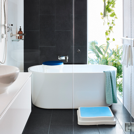 Evekare Blue Bathtub Step