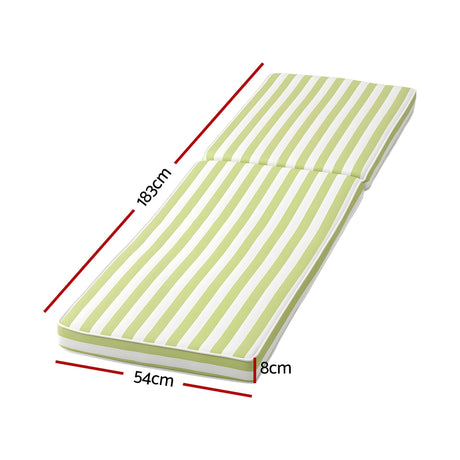 Green chair pad, quick drying, lightweight.