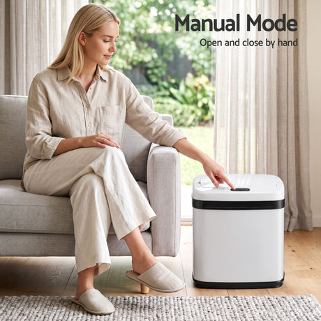 Devanti white touchless motion sensor bin, 15L.