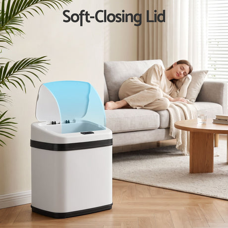 Devanti white touchless motion sensor bin, 15L.