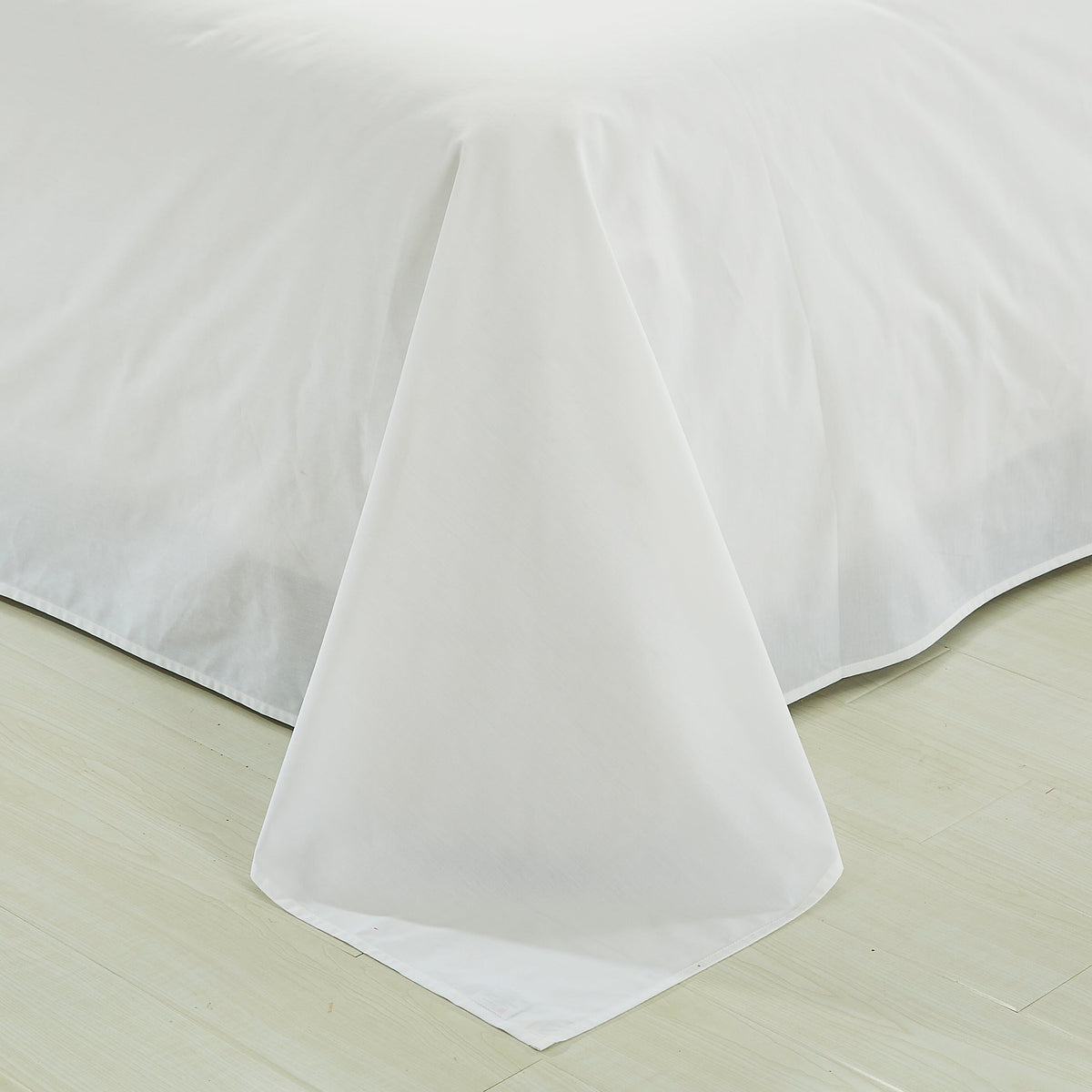 Dolphy Linen 50/50 Polycotton Percale White Commercial Flat Sheet (Top Sheet)