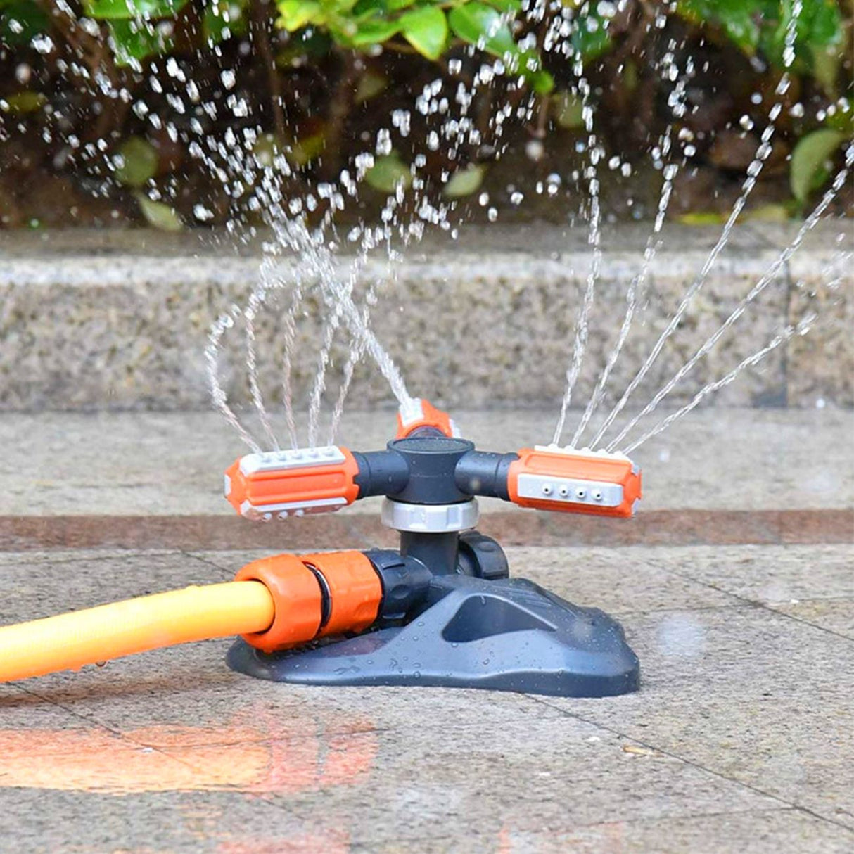 360° Garden Sprinkler 3-Arm Adjustable Lawn Water Sprinkler 36 Nozzles 200㎡