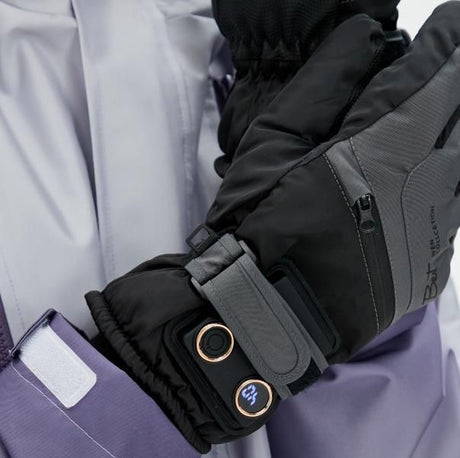 Gloves-Black heating pads, windproof, lightweight.