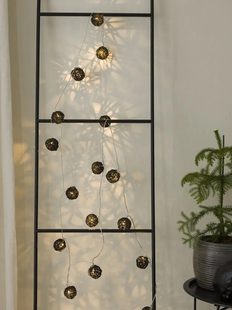 1 Set of Black 5cm Rattan Cane 50 Ball Battery Powered LONG 5m String Lights Christmas Gift Home Wedding Party Bedroom Decoration Table Centrepiece