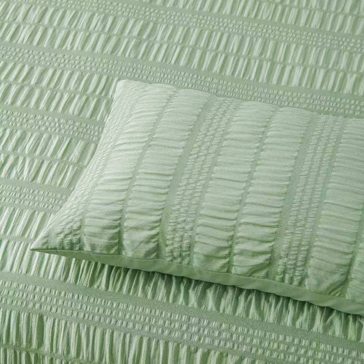 Accessorize Seersucker Sage Polyester Quilt Cover Set King