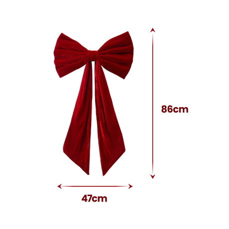 Another view of the red velvet bows.