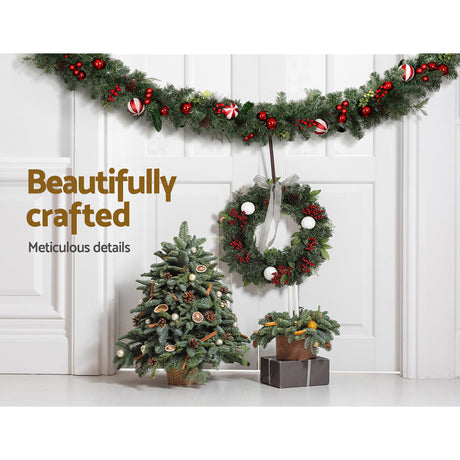 The 2.7m decorated garland, for indoor or outdoor use.