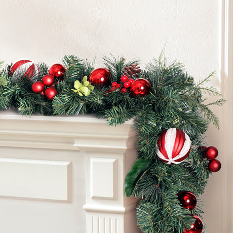 Another view of the 2.7m decorated garland.