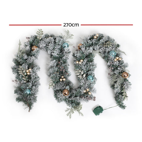 Another view of the 2.7m snowy LED garland, for indoor or outdoor use.