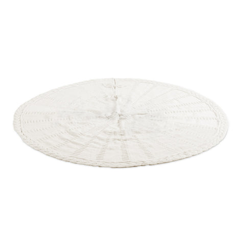 The 120cm knitted tree skirt shown again, machine washable.