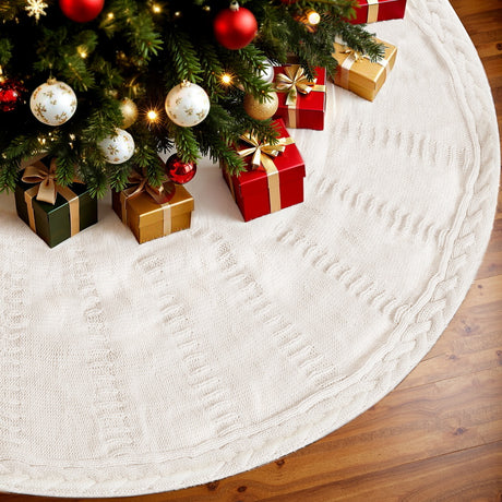 The 120cm knitted tree skirt, machine washable.