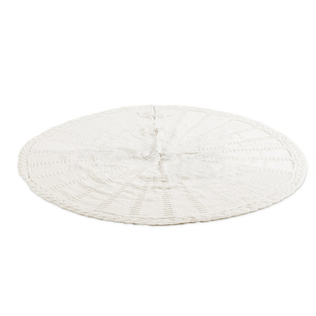 The 90cm knitted tree skirt shown again, machine washable.